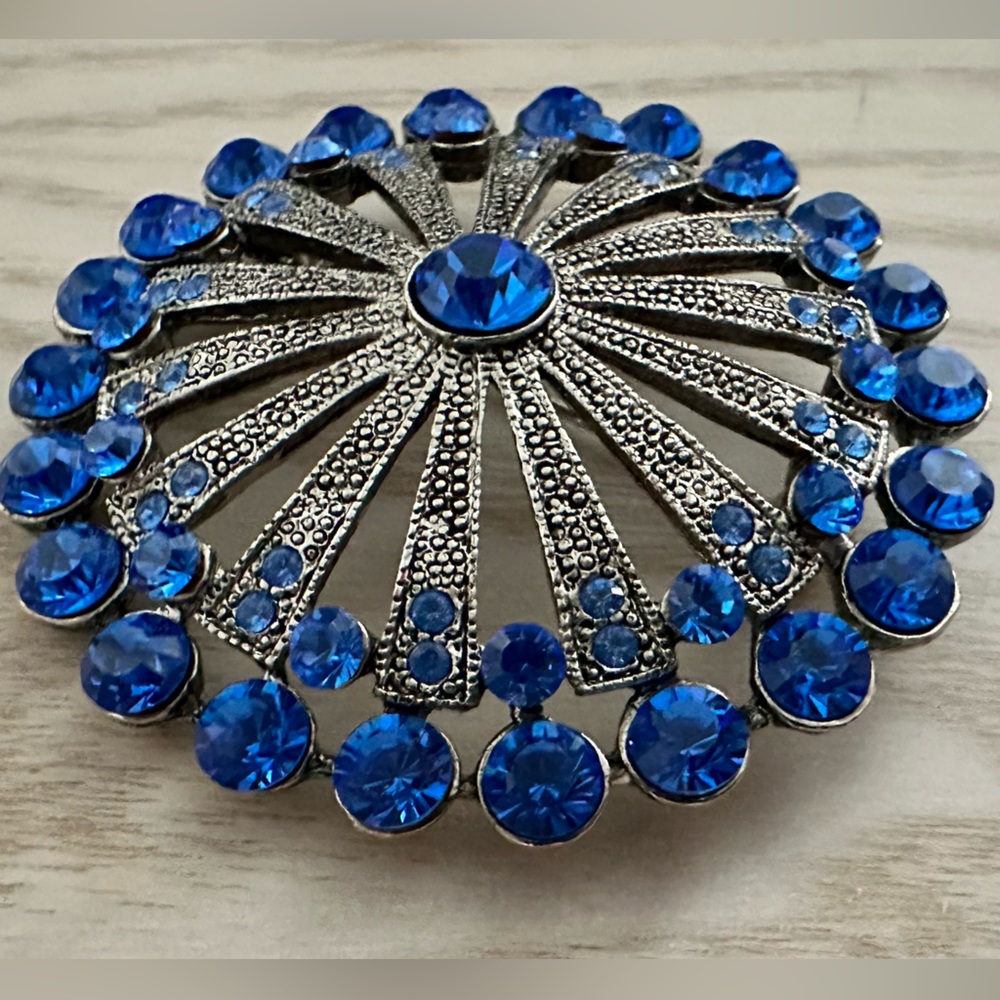 Antique blue jewels brooch